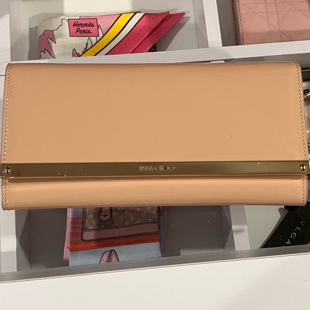 Stunning WOC